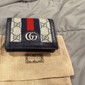 Gucci Men's Black, Red, and Cream Card Holder